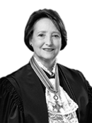 Desembargadora Federal Anna Maria Pimentel